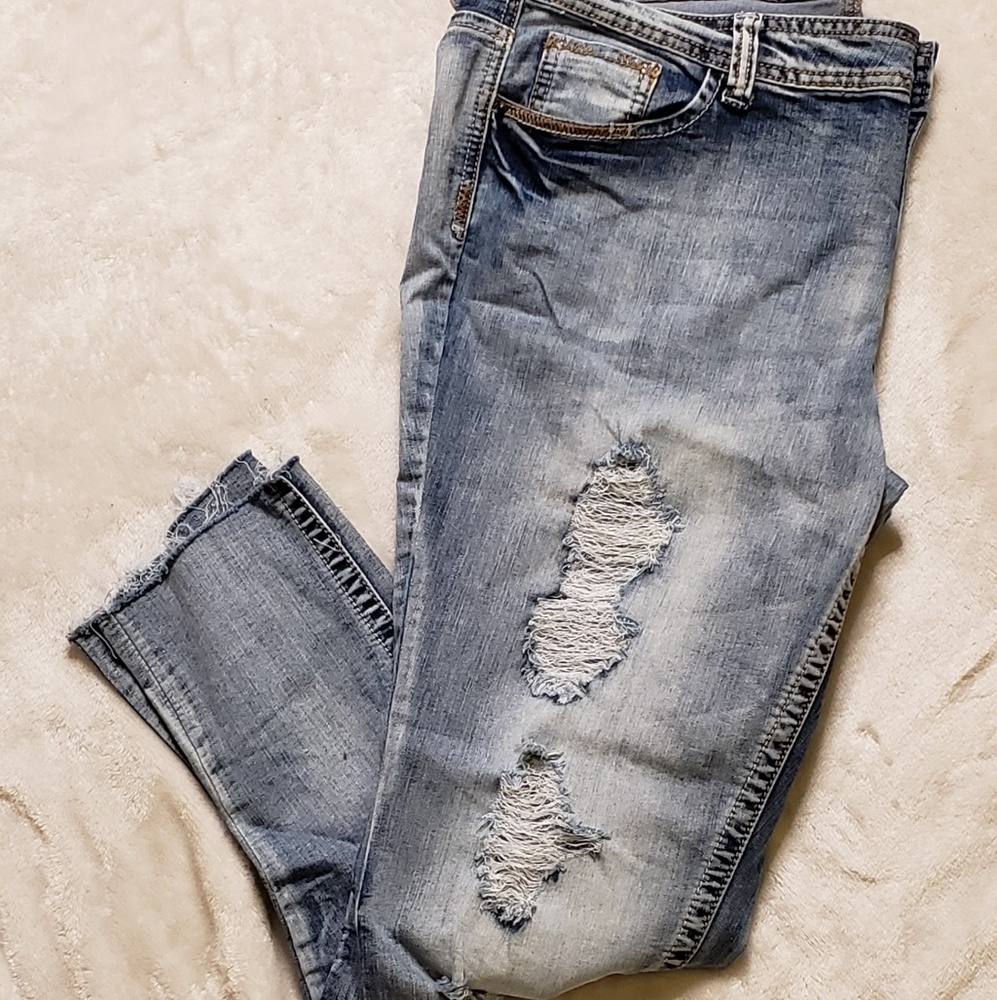 Distressed Boyfriend Jeans